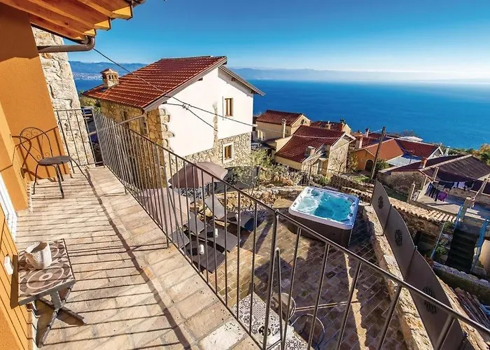 Villa Zora With Hot Tub, Moscenicka Draga - Obrs *