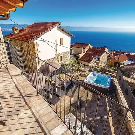 Villa Zora With Hot Tub, Moscenicka Draga - Obrs *