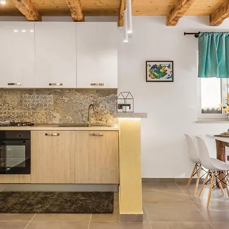 Villa Zora With Hot Tub, Moscenicka Draga - Obrs