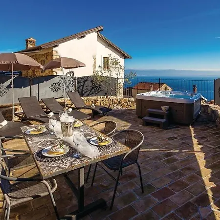 Villa Zora With Hot Tub, Moscenicka Draga - Obrs *